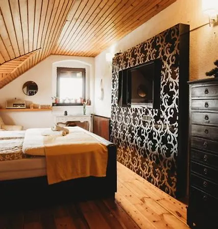 Inhauser Pinceszet&guesthouse&restaurant Pensiune Somloszolos